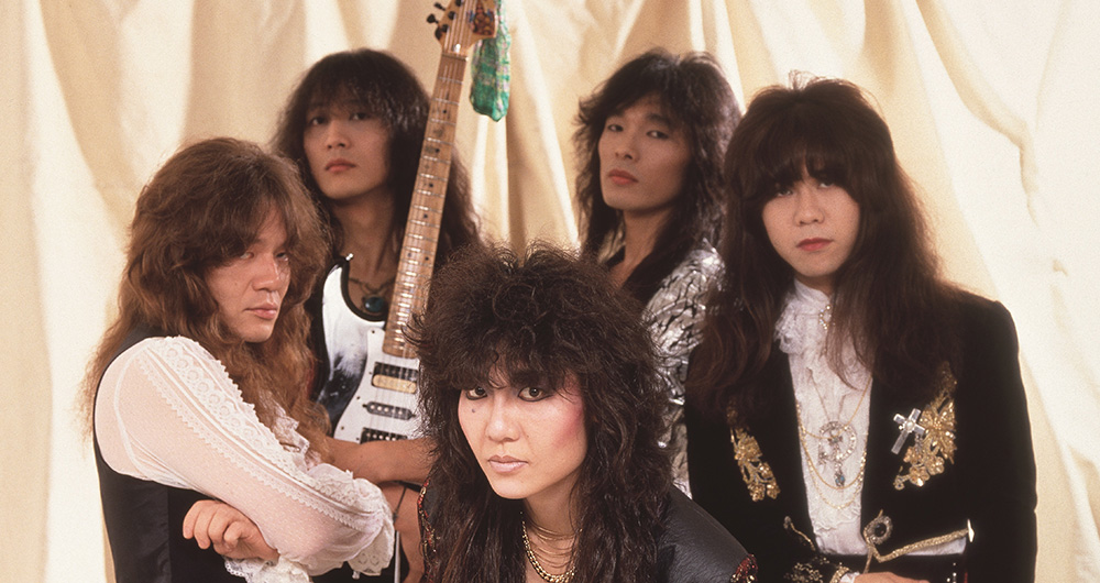 日本の様式美HRの先駆者的存在としてシーンに君臨したバンド、テラ・ローザの軌跡を辿るレア盤を含む豪華１２枚組コンプリートBOX、11月20日発売 |  王様ロック｜キングレコード Hard Rock / Heavy Metal公式サイト